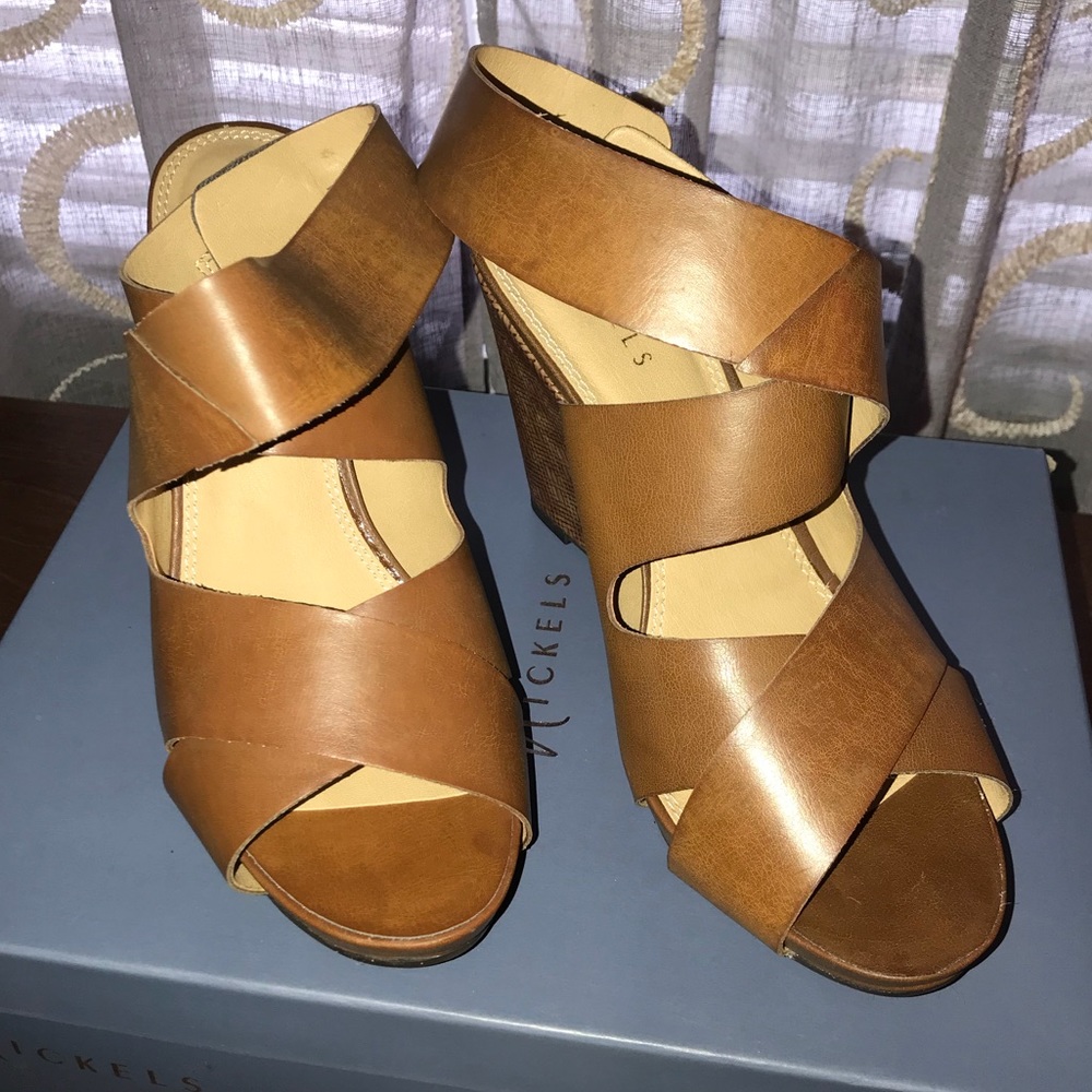 Nickels tan wedge ankle strap sandal 9M -excellent